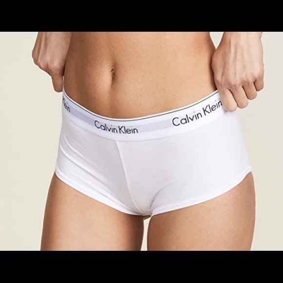 Sports Bra & Boys Shorts. Bundle - Picture 6 of 6